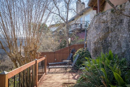 HAWKEYE'S HAUS home image 1